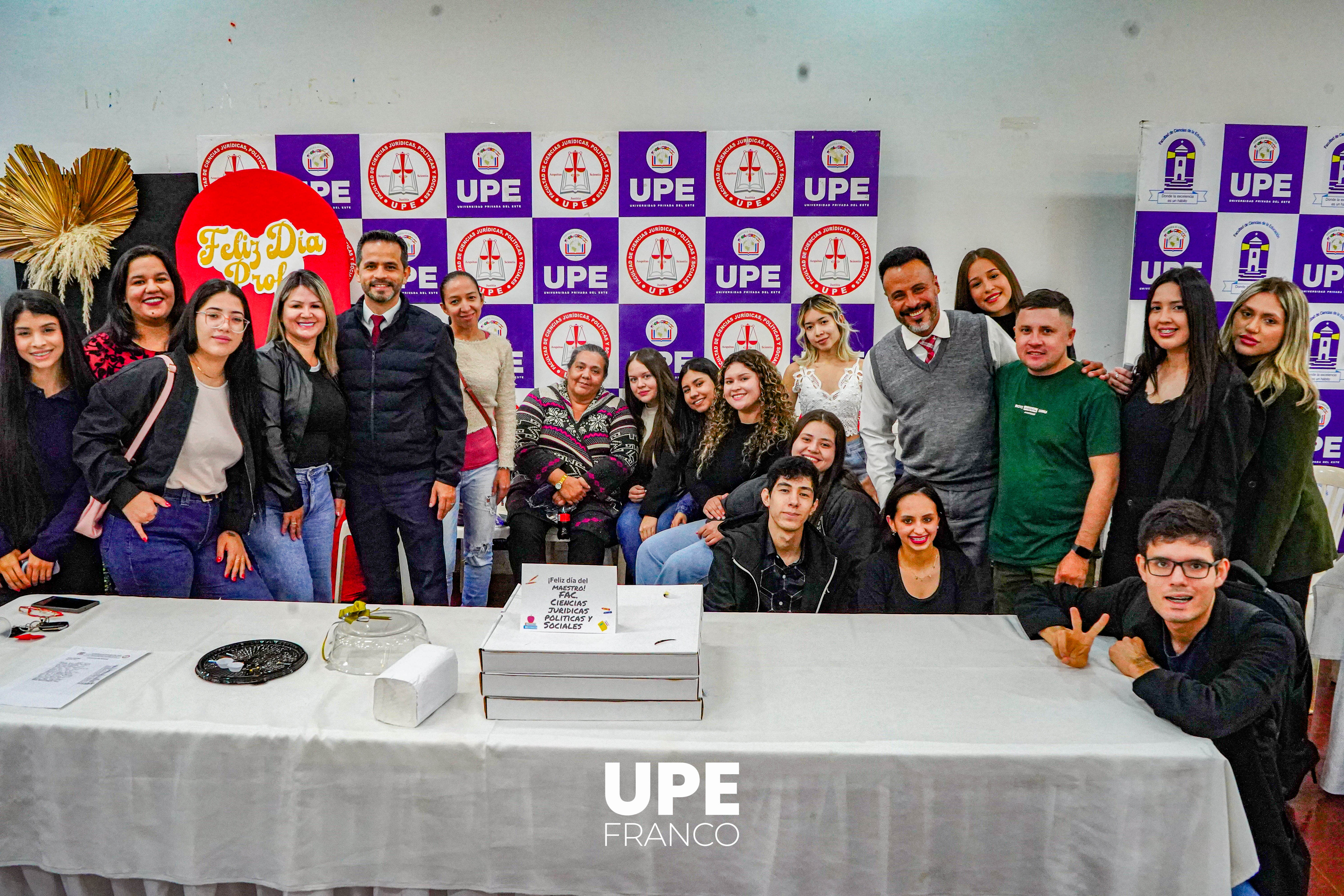 Día del Maestro: UPE Franco celebra la dedicación y entrega de sus docentes